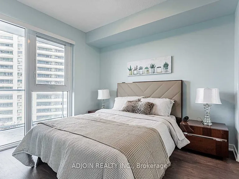 5180 Yonge St #612 — Photo 7