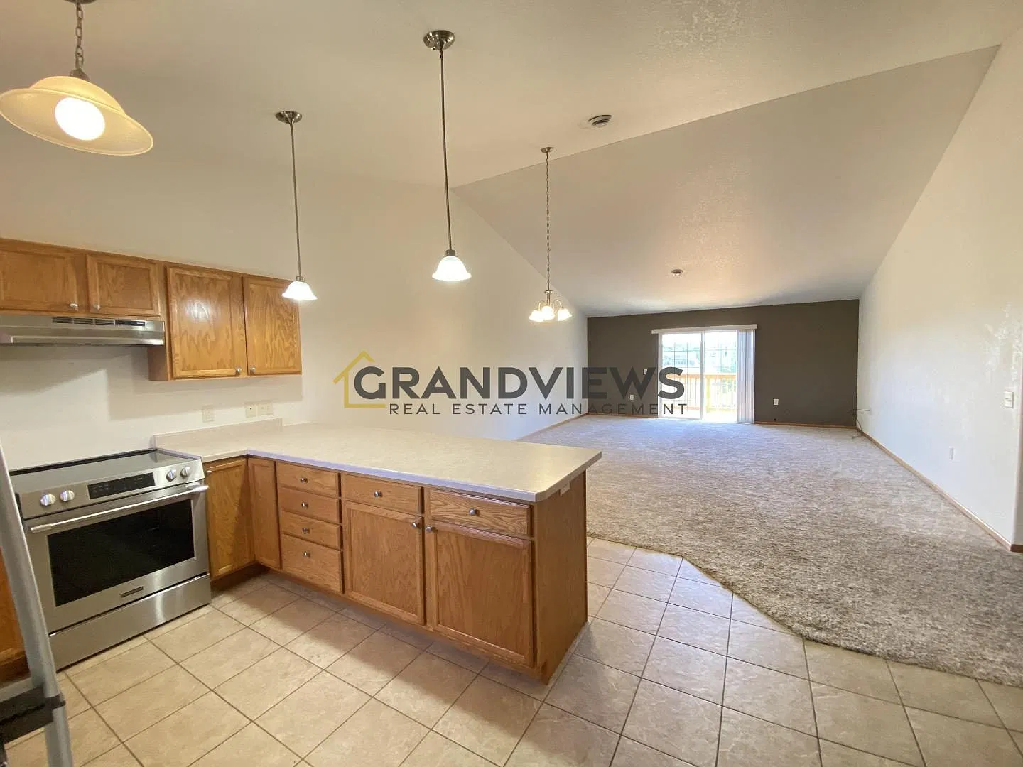 1319 Rose Marie St — Photo 4