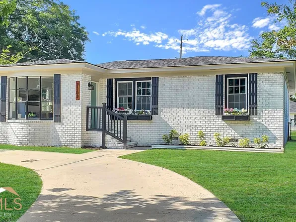 2202 Hanson St, Savannah, GA 31404