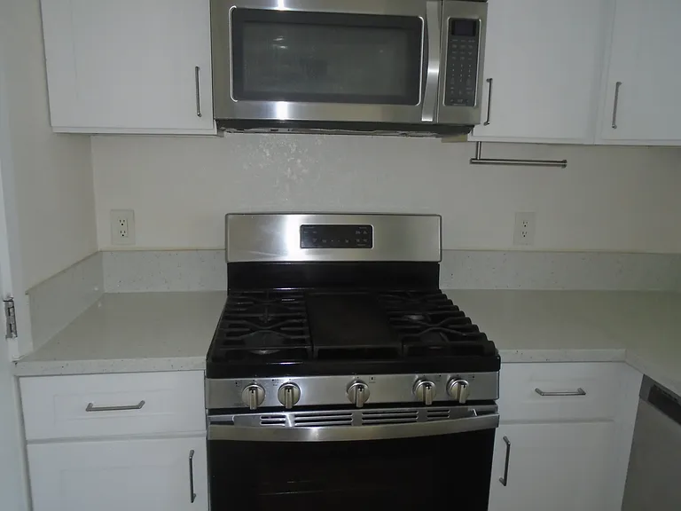 Stonewood Apartments — Photo 2