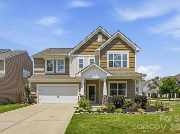 13731 Canterbury Castle Dr, Charlotte, NC 28273