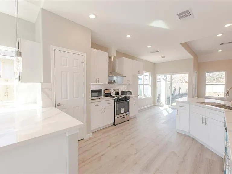 10274 Porto Rico Rd — Photo 8