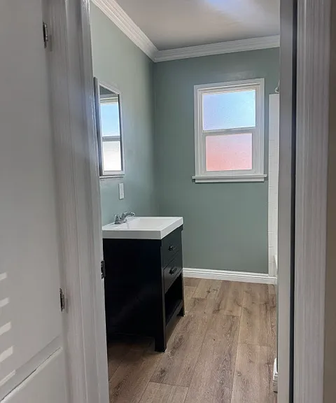 7726 Pickering Ave #D — Photo 9