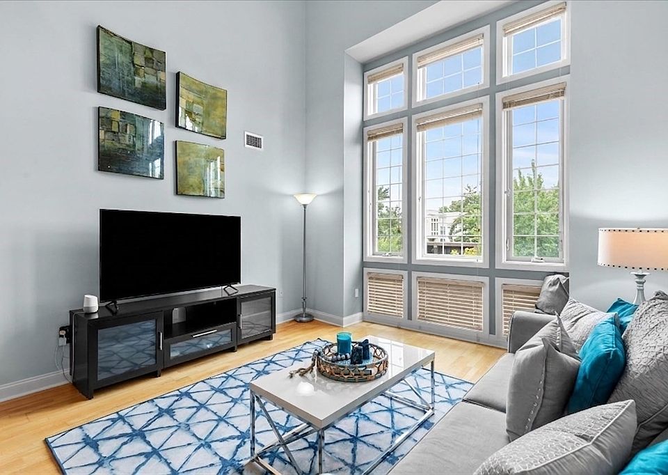 1st image of 7 Ballister St Unit 435