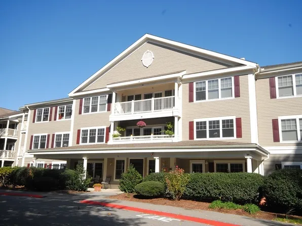 34 Meeting House Ln APT 201, Stow, MA 01775