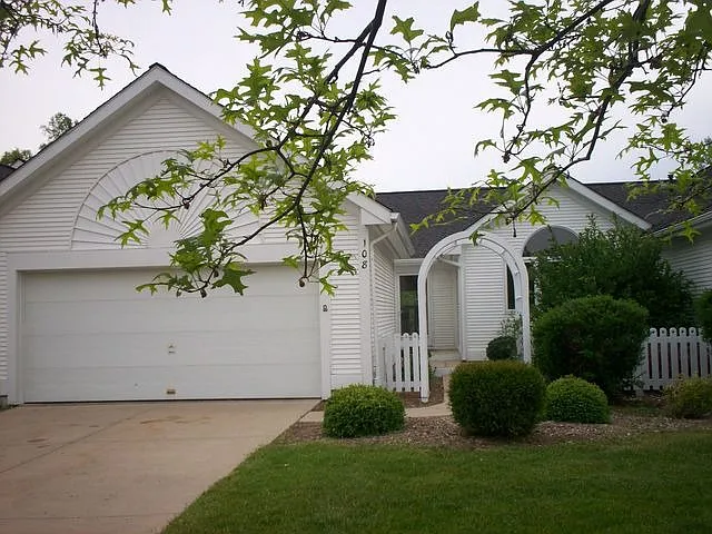 108 Quiet Creek Cir photo 1