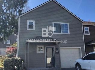 7153 SW Sagert St #101, Tualatin, OR 97062