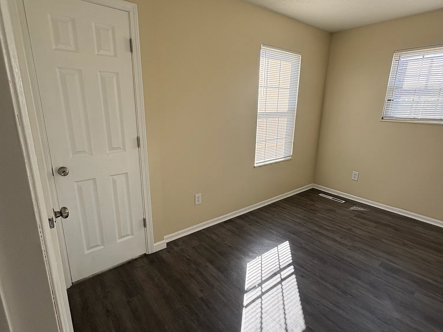 2370 Sweet Creek Ct — Photo 3