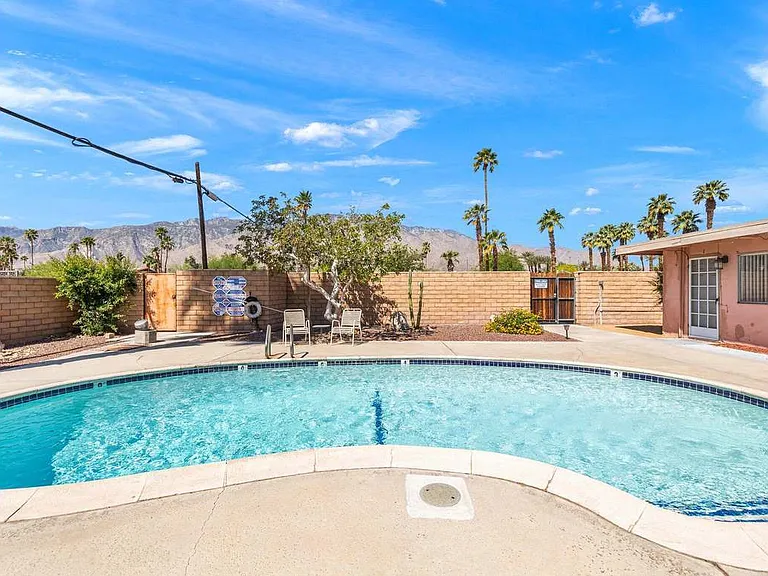 508 Desert View Dr — Photo 15