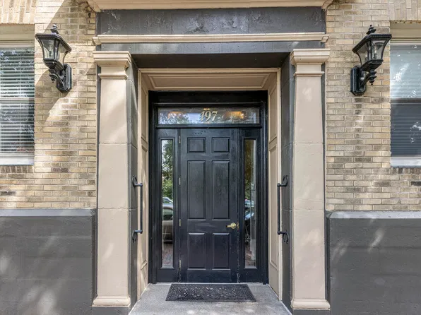 197 Pine Street #15, Portland, ME 04102