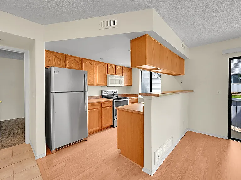 8701 Huron St #4-101 — Photo 4