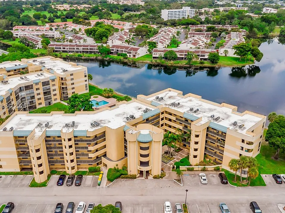 6475 W Oakland Park Blvd #102