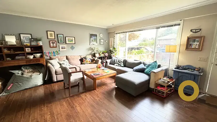 3 bed, 1.5 bath, 1350 sqft, $2,750 — Photo 4