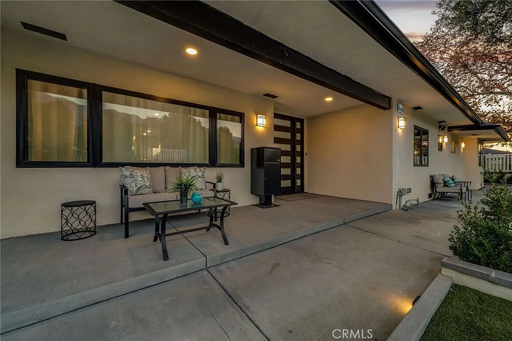 4 bed, 4100 sqft, $13,500 — Photo 3
