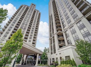 133 Wynford Dr #305-C13, Toronto, ON M3C 0J5