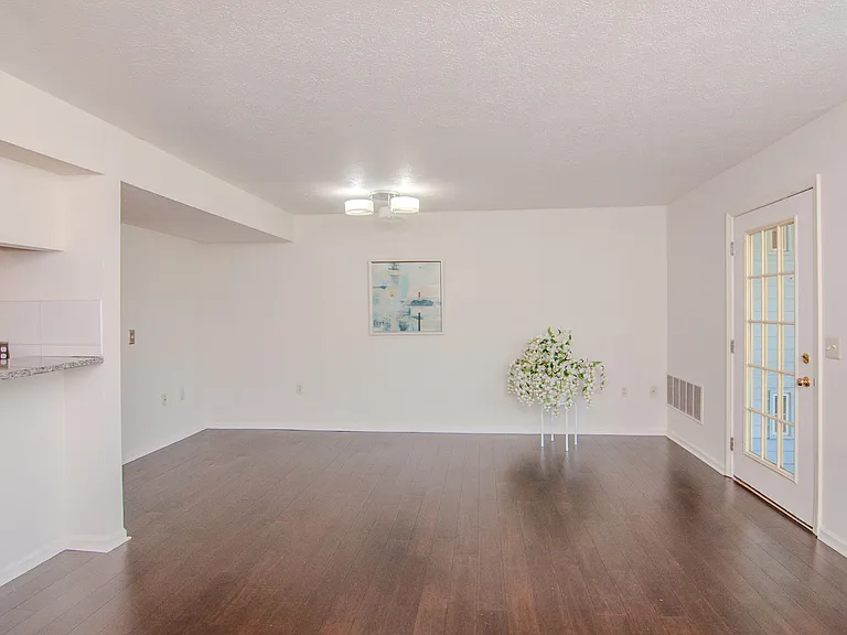 1704 Weatherstone Dr — Photo 13