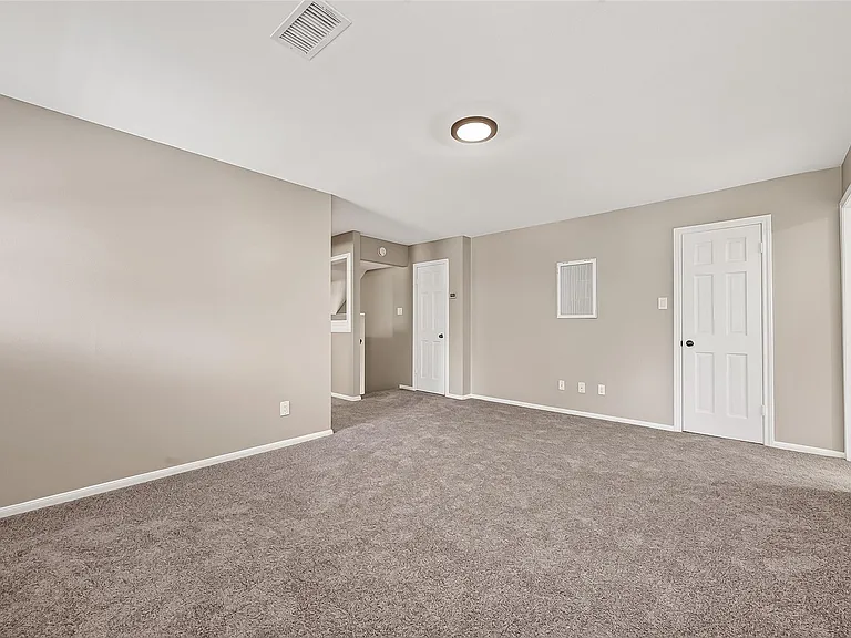 919 Longview Dr — Photo 25