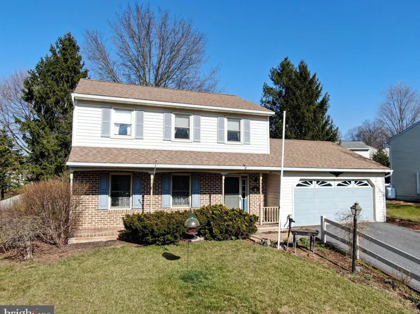 6 Ingham Dr, Stevens, PA 17578