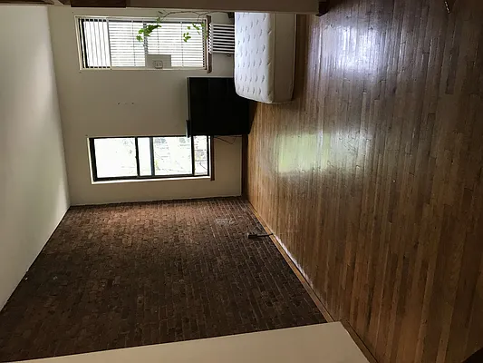 Rented by Chartwell Manhattan Realty | media 1