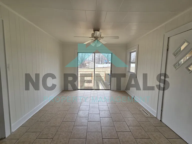 312 Walter Chambers St — Photo 4