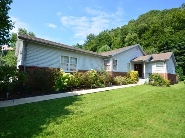 188 Cedar Hills Dr, Pikeville, KY 41501