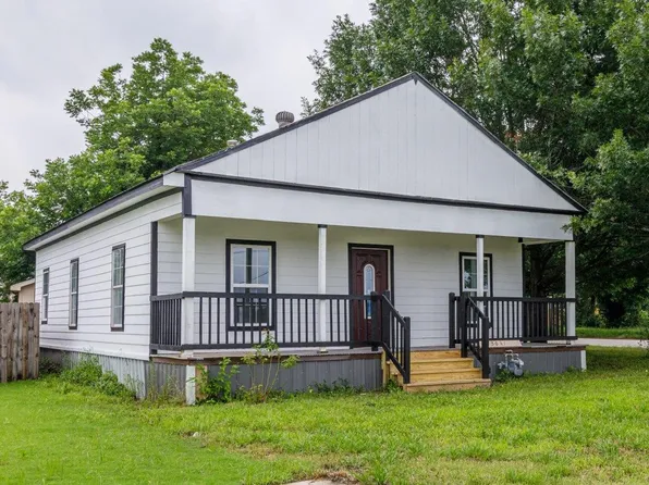 3041 Dalton St, Greenville, TX 75401