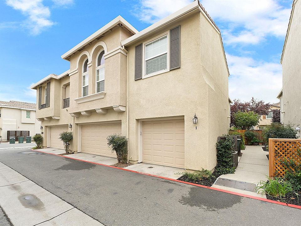 1st image of 880 Sierra View Cir Unit 2