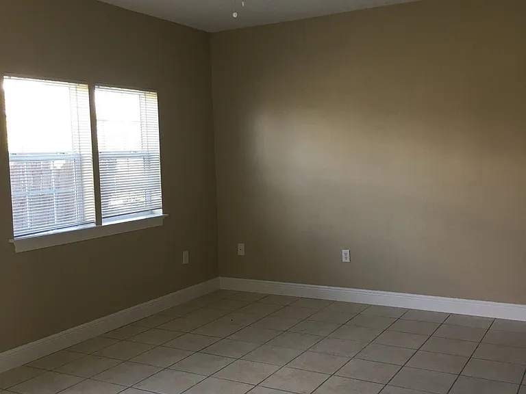 7009 Edwardian Ct — Photo 5