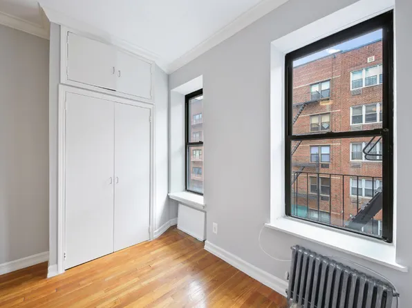 510 East 88th Street image 1 of 8