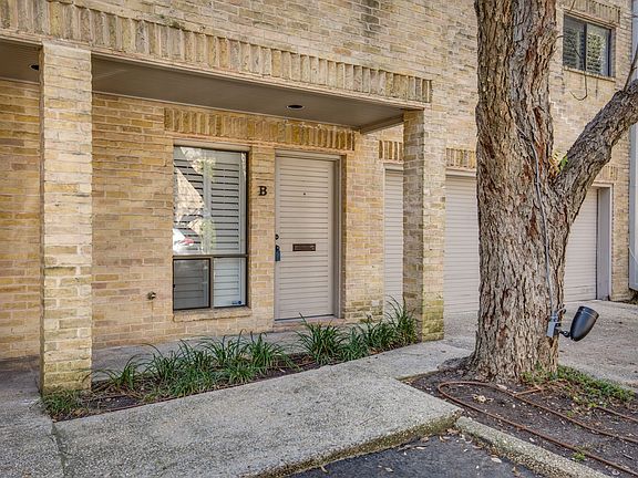 2nd image of 8123 N New Braunfels Ave APT J