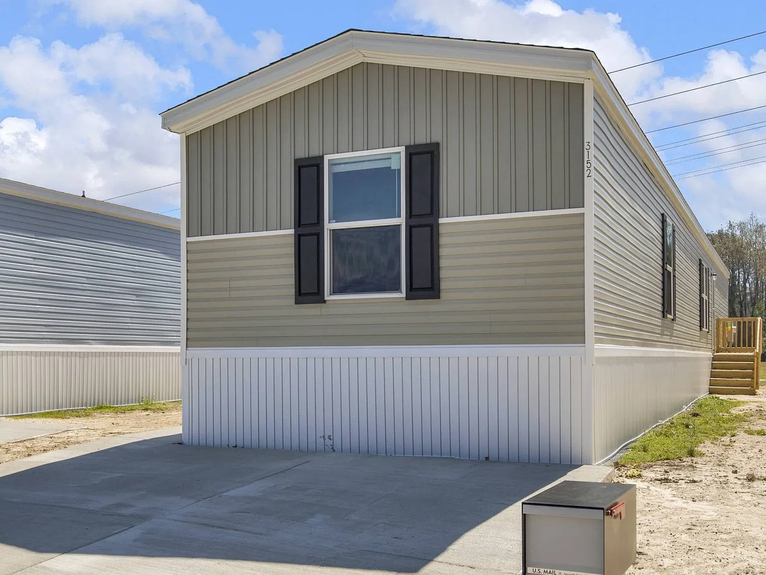 3 bed, 2.0 bath, 1140 sqft, $1,450 — Photo 1