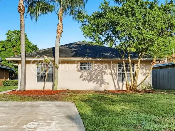 2611 Alexander Ave, West Palm Beach, FL 33417