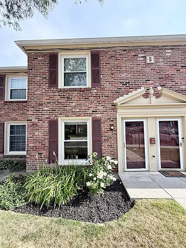 5822 Spotswood Dr #5822 Photo 1