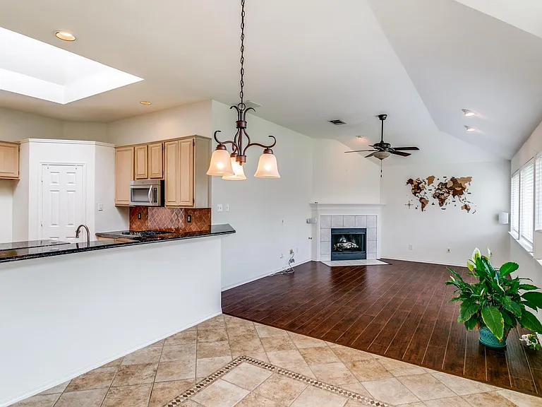 104 Dorsett Dr — Photo 10