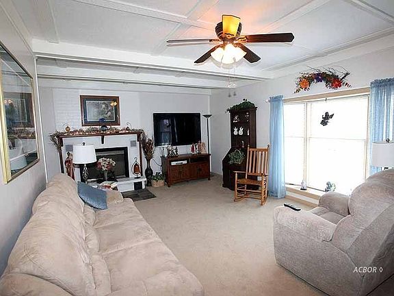 5th image of 555 Jay Dr