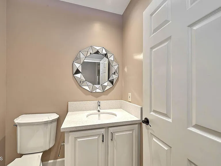4330 Bel Aire Dr — Photo 30
