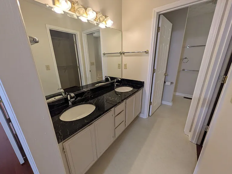 6008 Yeaton Glen Dr — Photo 14