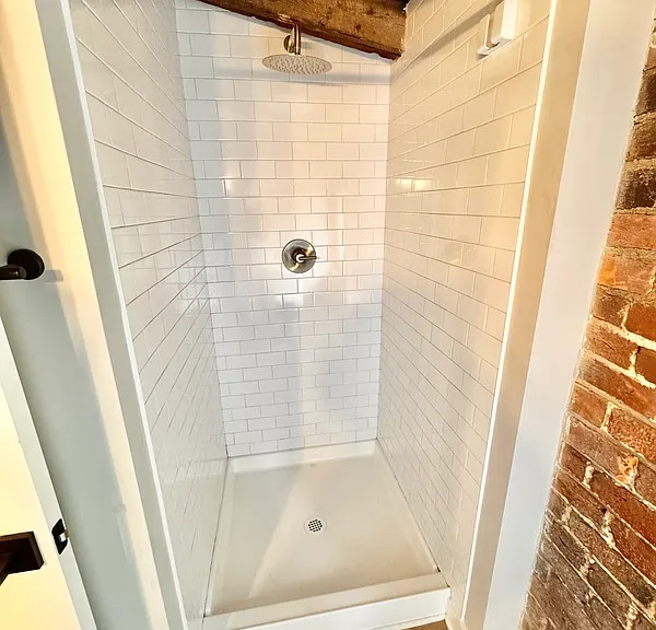 2712 E Leigh St — Photo 8