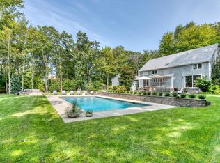 43 Scrimshaw Dr, Southampton, NY 11968