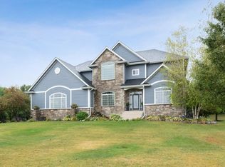 6610 Brook Ridge Ct, Johnston, IA 50131