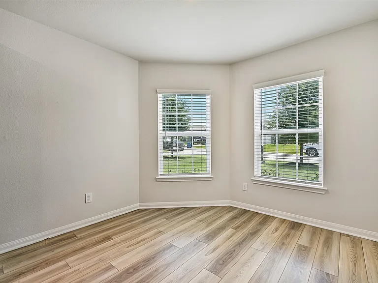 23144 Shakespeare Dr — Photo 12