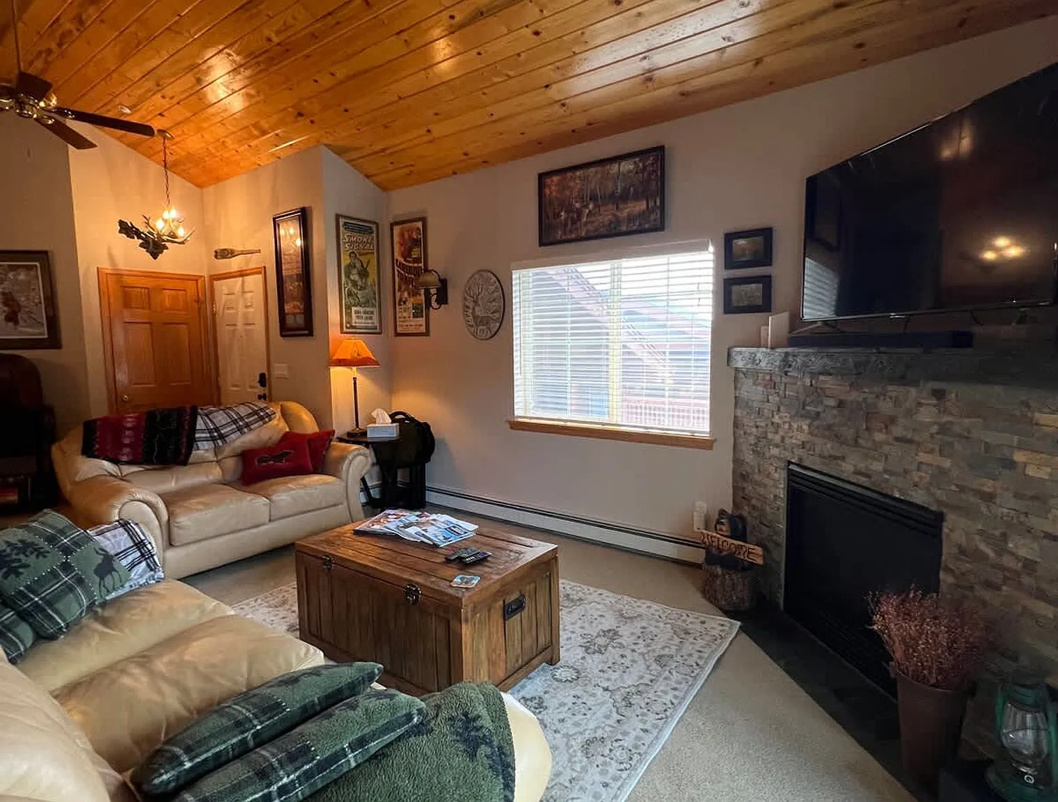 3 bed, 2.0 bath, $5,089 — Photo 3