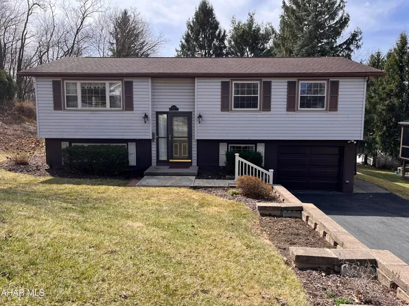 537 51st St, Altoona, PA 16602