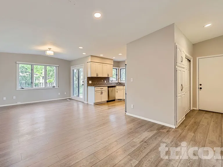 2505 Kennelly Ct — Photo 6