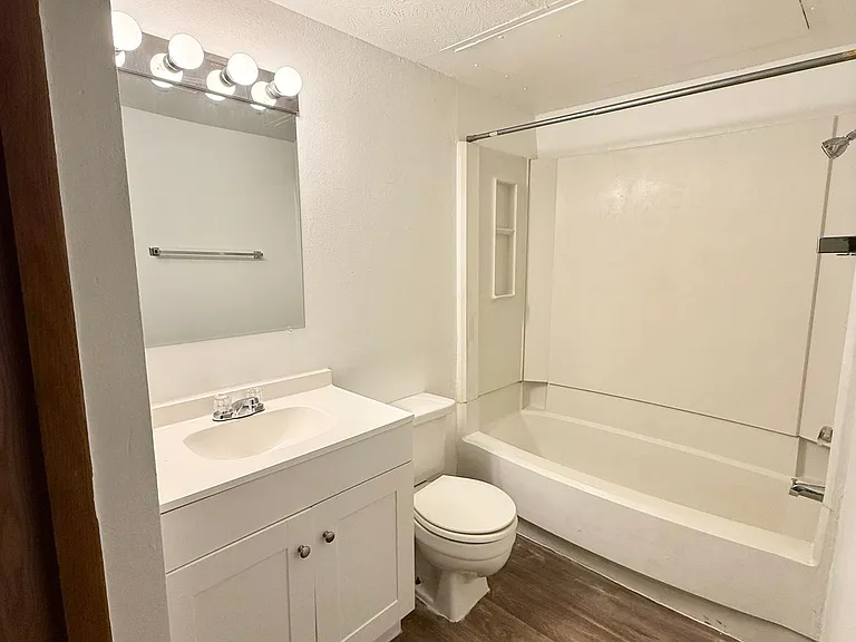 200 Sunset St — Photo 17