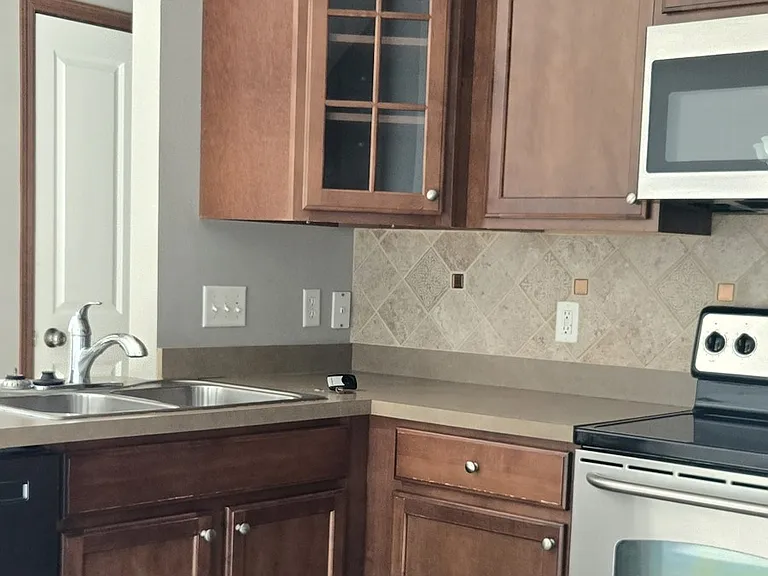 18401 Lafayette Way — Photo 8