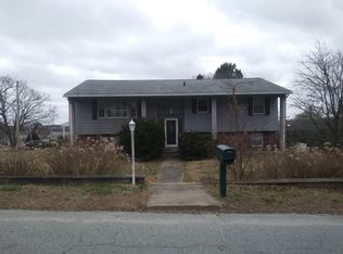 64 Cornell St, Cranston, RI 02920