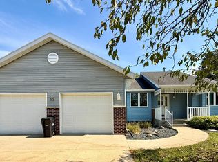 12 Pine Ave SE, Racine, MN 55967