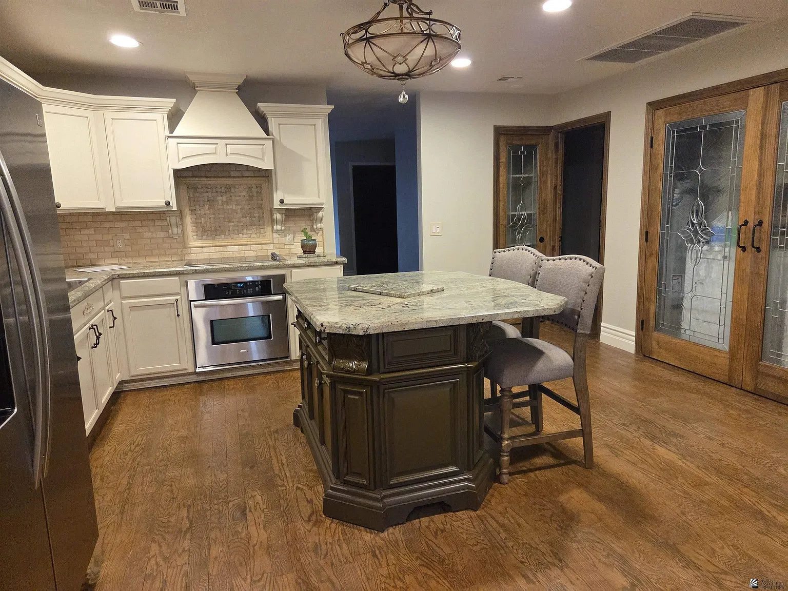 2 bed, 2.0 bath, 1227 sqft, $1,800 — Photo 3