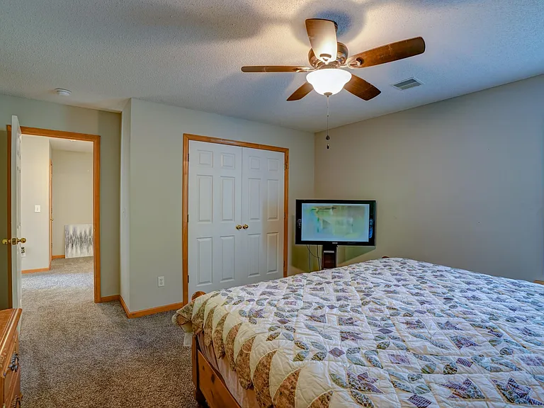 569 Crabapple Ln — Photo 30